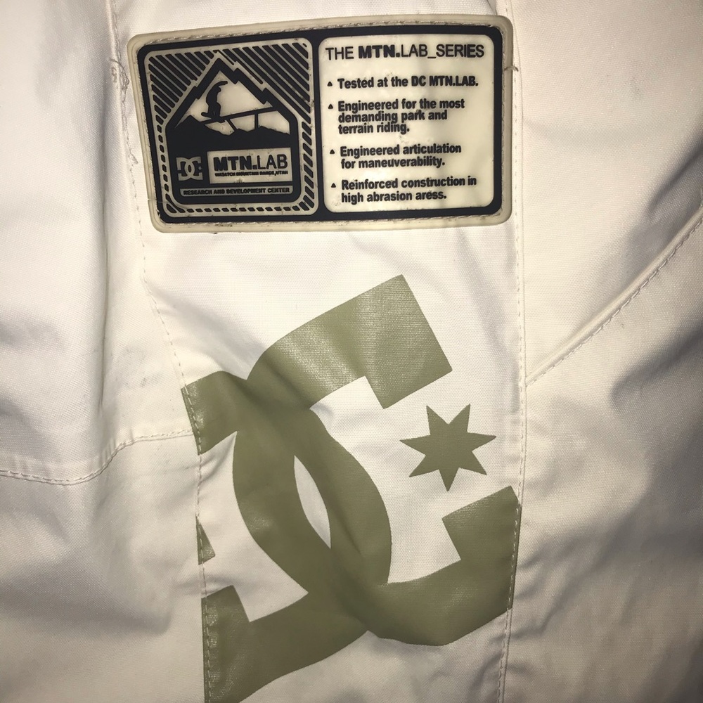 dc mens snowboard pants medium